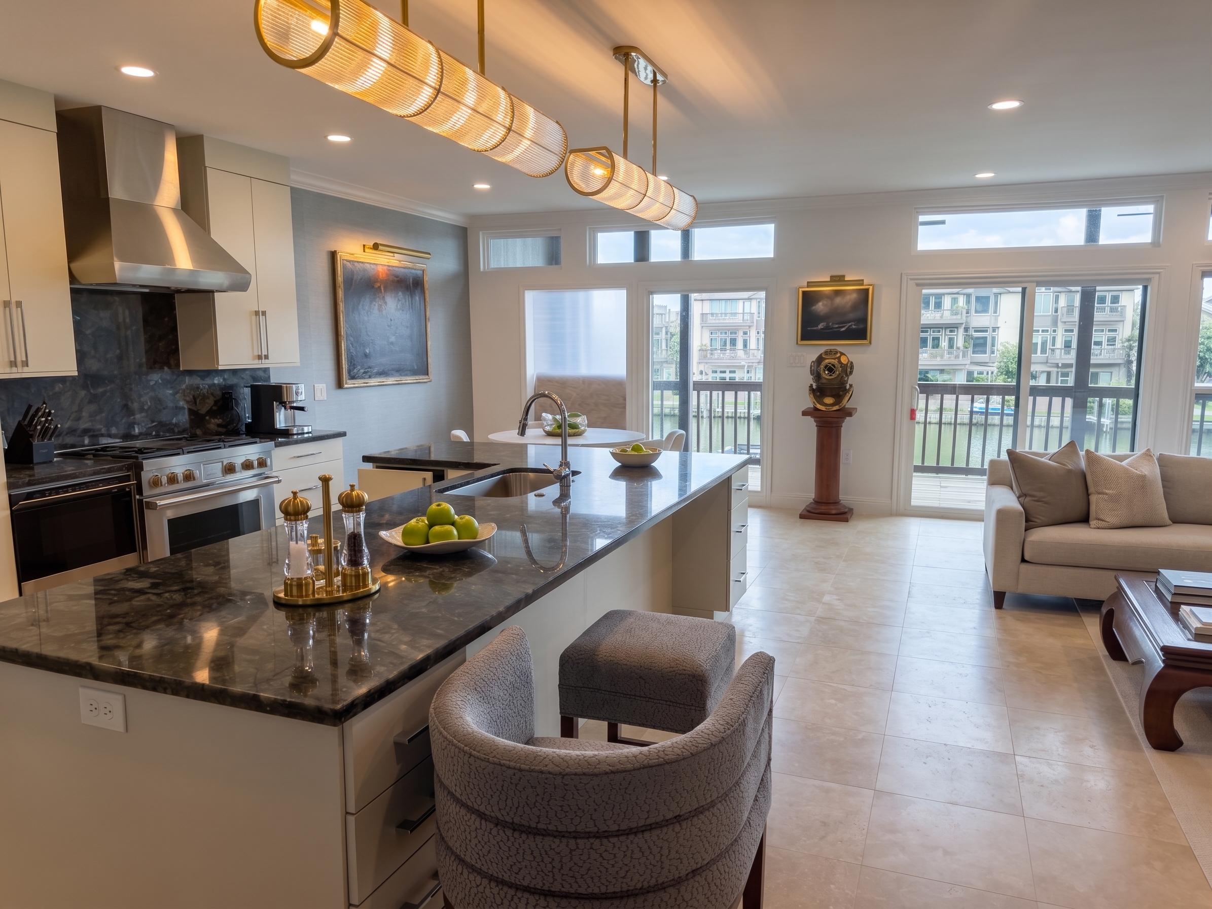 Kitchen & Living Area